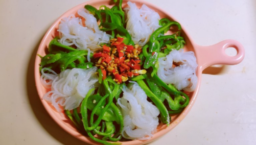 關(guān)曉彤涼拌魔芋絲